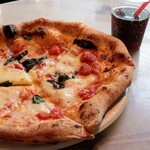 ソロ ピッツァ ナポレターナ ダ ピッコロ - マルゲリータ・エクストラ…１０７８円(税込)