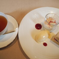 スミレオオサカ - 