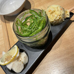 さんじ - おつまみ3品550円　サンジポテサラ、塩昆布ピーマン、浅漬け山芋