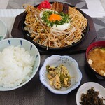焼そば永楽 - 焼そばセット800円
