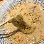 麺処 一龍 - 混ぜ混ぜからの麺リフト