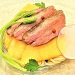 イタリアンレストラン Zucca - ビュルゴー家シャラン鴨とマンゴーの冷製パスタ