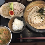 うどん馳走 山石土平 - ガリシヤ栗豚の豚シャブ胡麻トマトつけうどん