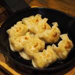 卓 - 島唐辛子ぎょうざその１