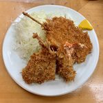 とんかつ山家 - ミックス定食 ¥870 の串カツ、海老フライ、アジフライ