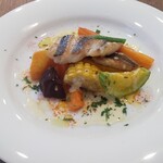 並木 - メインの魚（イサキ）。お野菜たっぷり。