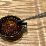 八幡麻婆 雅 - 味変アイテム、自家製豆板醤。