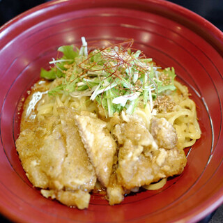 西新宿駅でおすすめの美味しい汁なし担々麺をご紹介 食べログ 西新宿駅でおすすめの美味しい汁なし担々麺をご紹介 食べログ