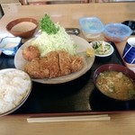 Tonkatsu Sada - 特選ロースカツ定食（1350円　）　