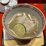 初音鮨 - 鱧と松茸のお吸い物