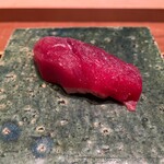 初音鮨 - 鮪赤身(塩)