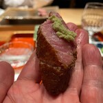 初音鮨 - 鮪大トロ漬け藁炙り(そのまま)