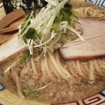 人力俥 - 背脂煮干そば（大盛・アップ）