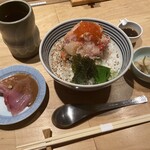 日本橋海鮮丼 つじ半 - 