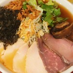 みなとや - 芸術的な冷やしラーメン