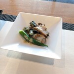 Furenchi Teppan Seikouan - 真昆布で蒸した鮑のソテー、青海苔ソース