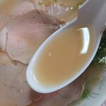 松本中華そば店 - 白系スープ