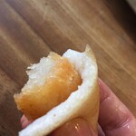 南インド料理 レジナ - バドゥシャをセットドーサで包んで食べたら美味しかったです♪(指テッカテカ)