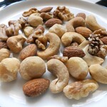 Groovy Nuts - ベーコンスモークドナッツ