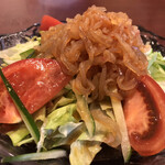 品珍酒家 - クラゲと野菜がてんこ盛り　サラダみたいですね