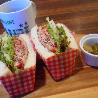 HILLS CAFE Produced by GRANDE_0