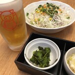 まるやま - ビール＆おかわりできるサラダと漬け物