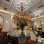 ロイヤルクリスタルカフェ - ルネラリックのテーブル  「カクチュス」 