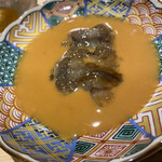 海味 - シャコ。出汁は雲丹出汁。シャコも癖のない絶品。残った雲丹出汁は、ツマの海藻と一緒に完食。うますぎ。