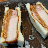 TexturA - 黒酢のカツサンド TexturA - 黒酢のカツサンド