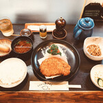 とんかつあさくら - 選り抜き　特上ロースとんかつ定食　2300円