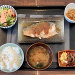 Teuchi Udon Teishoku Sarari - 魚屋さんが選んだお魚定食 ¥980