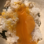 温石 - 卵黄が崩れ落ちます