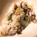 温石 - 鰯が入りました。青魚のコクが添加され、生姜や胡麻の香りが引き立ちます