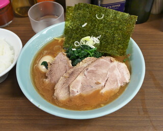 横浜家系 侍 - 全部のせラーメン 1000円