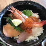 レストラン漁連 - 海鮮丼1500円