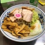 中華そば みたか - チャーシューメン800円肉増し200円竹の子50円半熟卵50円のアブラ、半熟卵が全然半熟ではなくて、ほぼ固茹でだったのが残念、次回は半熟卵は避けて生卵にしようと誓った日でありました。