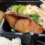 華山 - 昼のお弁当 ※さばの照焼（崋山）