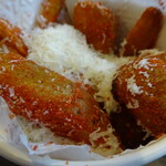 慈げん - パルミジャーノレッジャーノ近カメラ