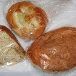 ブロート ヴァルム - 購入したパン。