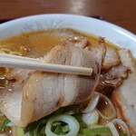 こく一番 ラーメン みどりや - チャーシューは味付けがしっかりしていて、とても美味しい！