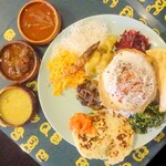 ロイヤルグリーン レストランアンドバー - 朝昼晩プレート(上から)