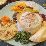 ロイヤルグリーン レストランアンドバー - 朝昼晩プレート(アップ)