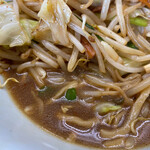 朝日屋 - 下に溜まっている酸っぱいスープが
      タマラン❣️