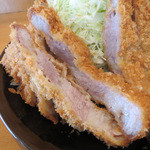 とんかつ 一 - 肩ロースとんかつ大断面(2012年10月②)