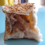 hatake 4968-12 - 角切りさつまいもあんぱん断面