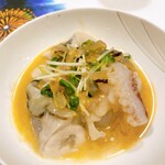 うを徳 - 岩牡蠣、白烏賊、海胆、かいわれ