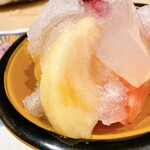 うを徳 - 白桃、ブルーベリー