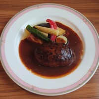 ドラード - ドラード特製荒挽きハンバーグ