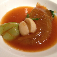 中国菜 老四川 飄香 銀座三越店 - 上海蟹味噌入りフカヒレの姿煮