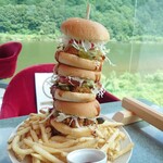 パーラー白糸の滝 - 料理写真:五重塔バーガー